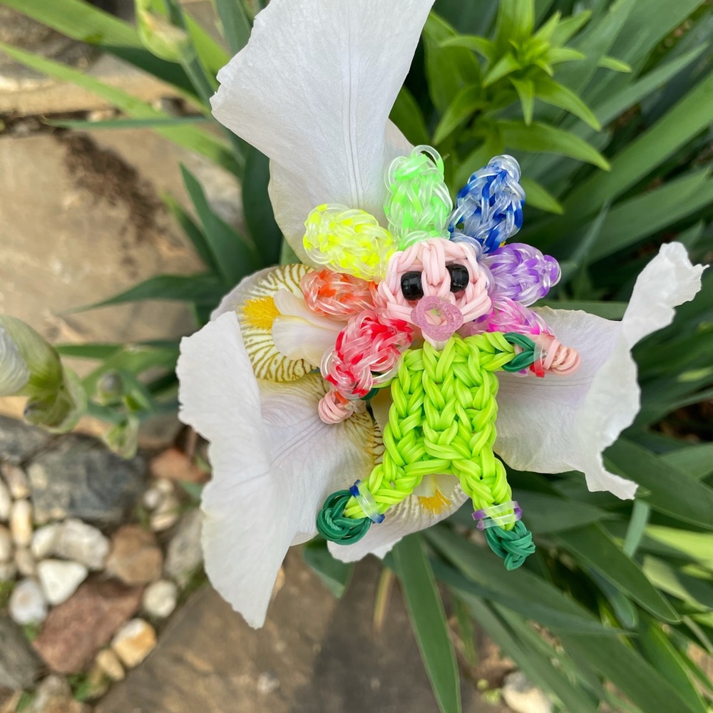 Rainbowloom spring polka dot flower baby